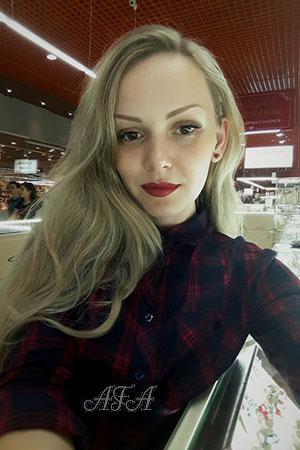 172746 - Elena Age: 36 - Russia