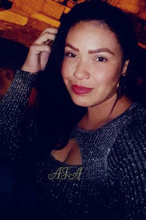 182412 - Leidi Diana Age: 39 - Colombia