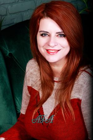 185410 - Elena Age: 49 - Ukraine