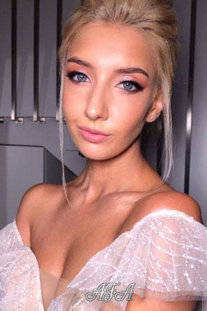 199349 - Sophie Age: 28 - Ukraine