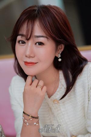 Ladies of Beihai