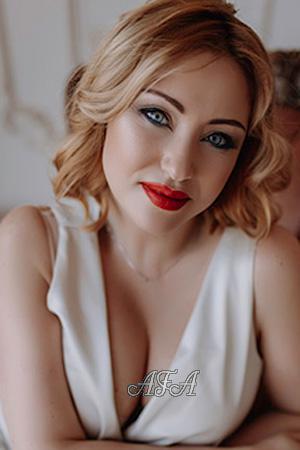 201109 - Ekaterina Age: 42 - Ukraine