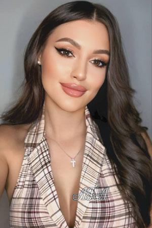 211433 - Maria-Madalina Age: 31 - Romania