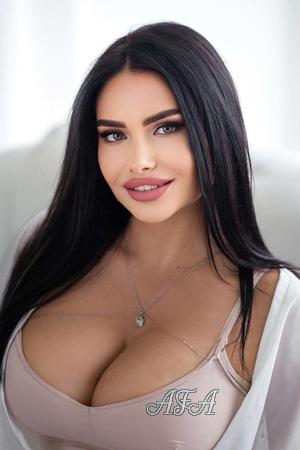 213191 - Viktoriia Age: 27 - Ukraine