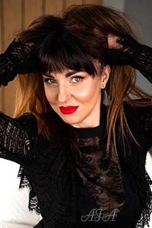 221685 - Viktoriia Age: 47 - Ukraine