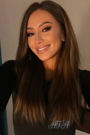 222414 - Valentina Age: 33 - Ukraine