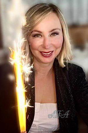 225186 - Irina Age: 58 - Ukraine